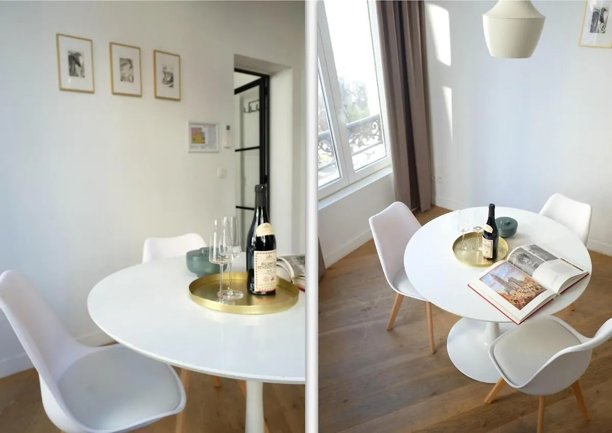 Apartment The Antwerp Cathedral Suite First Floor
